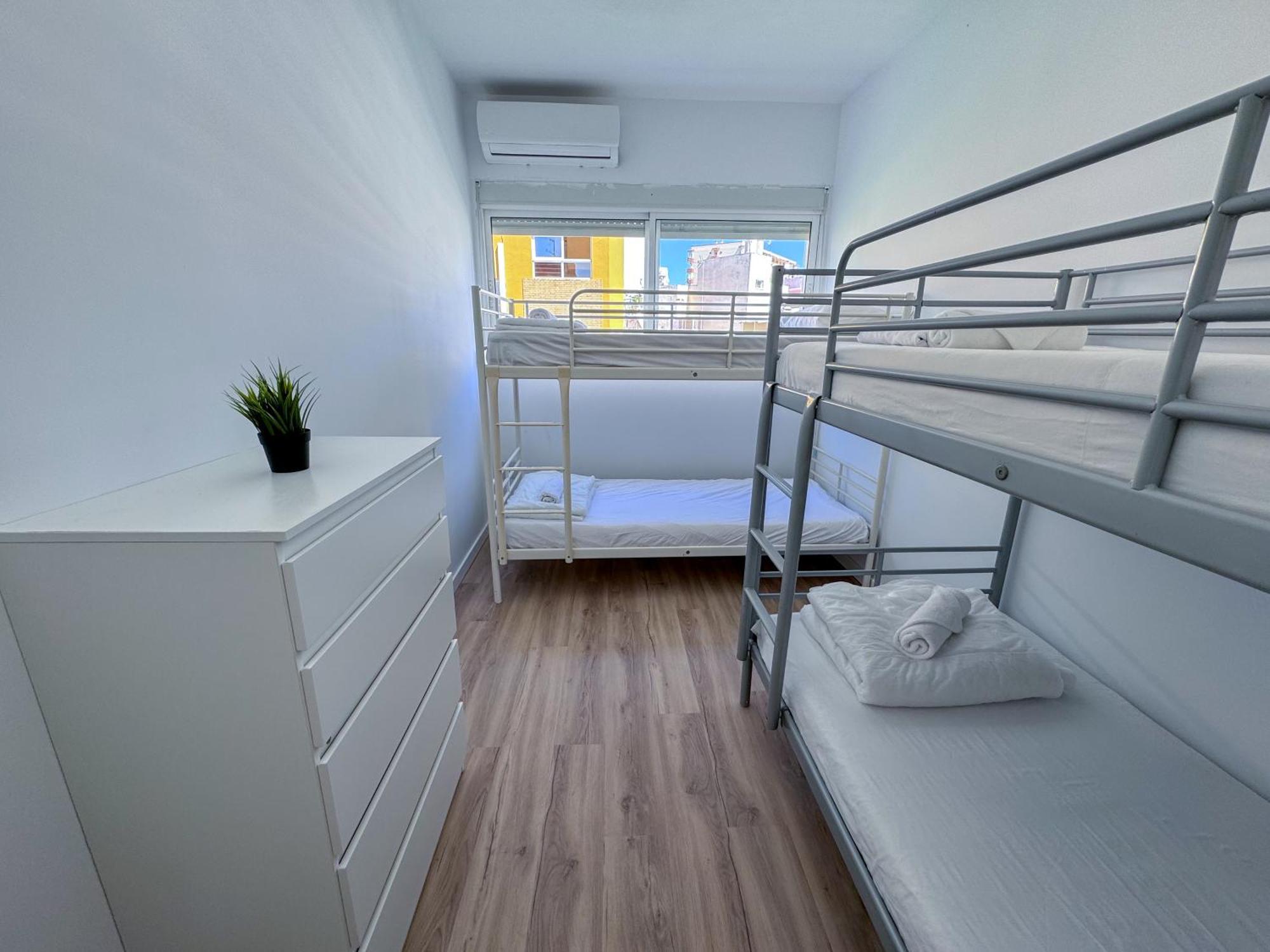 Muede Hostel Торремолинос Экстерьер фото